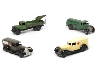 Lot 401 - DINKY TOYS (GB) (4)