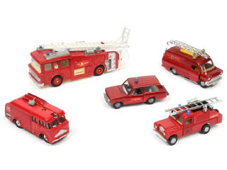 Lot 402 - DINKY TOYS (GB) (5)