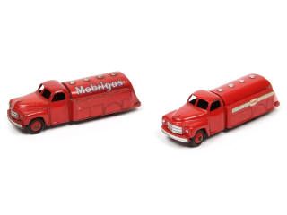 Lot 404 - DINKY TOYS (GB) (2)