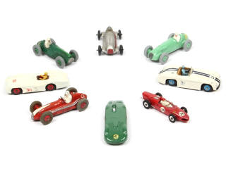 Lot 397 - DINKY TOYS (GB) (8)