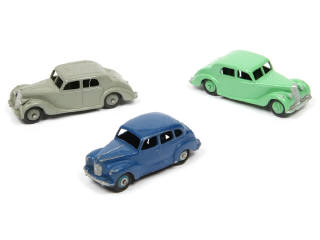 Lot 391 - DINKY TOYS (GB) (3)