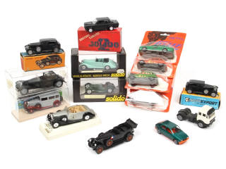 Lot 159 - DIVERS (15)