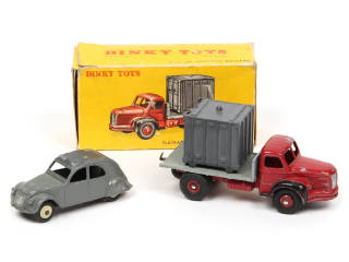 Lot 433 - DINKY TOYS (FRANCE) (2)