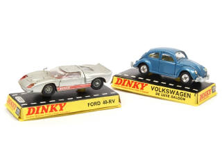 Lot 368 - DINKY TOYS (GB) (2)