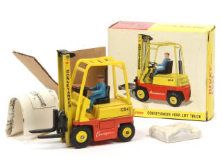 Lot 371 - DINKY TOYS (GB) (1)