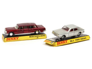 Lot 370 - DINKY TOYS (GB) (2)