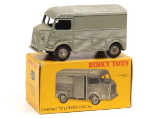 Lot 441 - DINKY TOYS (FRANCE) (1)