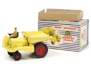Lot 374 - DINKY TOYS (GB) (1)