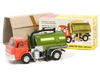 Lot 382 - DINKY TOYS (GB) (1)