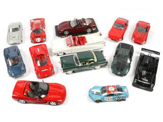 Lot 50 - DIVERS (13)