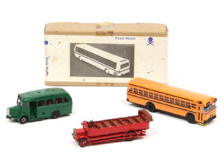 Lot 150 - DIVERS (4)