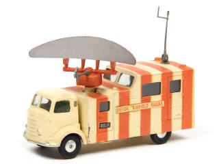 Lot 334 - CORGI TOYS (GB) (1)