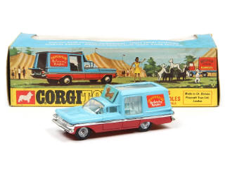 Lot 327 - CORGI TOYS (GB) (1)