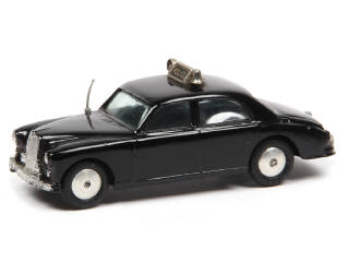 Lot 305 - CORGI TOYS (GB) (1)