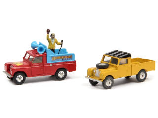Lot 345 - CORGI TOYS (GB) (2)