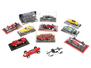 Lot 150 - DIVERS (12)