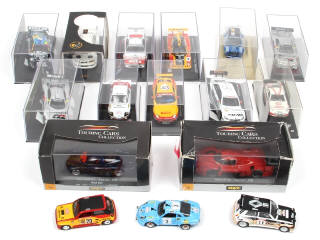 Lot 164 - DIVERS (16)