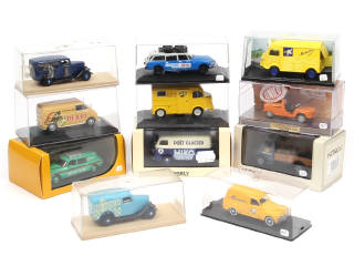 Lot 149 - DIVERS (11)