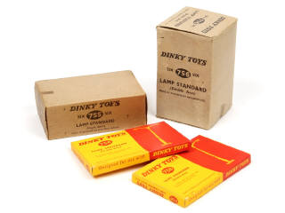 Lot 356 - DINKY TOYS (GB) (4)