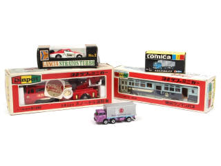 Lot 173 - DIVERS (JAPON) (4)