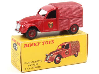 Lot 584 - DINKY TOYS (FRANCE) (1)