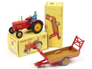 Lot 695 - DINKY TOYS (GB) (2)