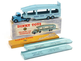 Lot 684 - DINKY TOYS (GB) (2)
