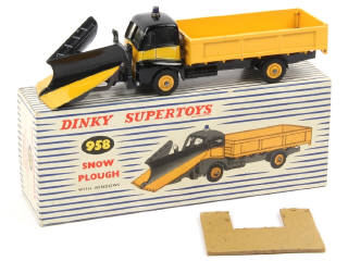Lot 678 - DINKY TOYS (GB) (1)