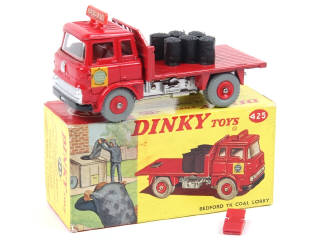 Lot 671 - DINKY TOYS (GB) (1)