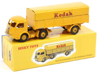 Lot 597 - DINKY TOYS (FRANCE) (1)