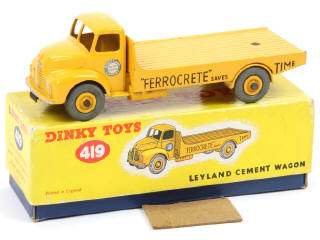 Lot 674 - DINKY TOYS (GB) (1)