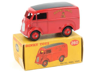 Lot 664 - DINKY TOYS (GB) (1)
