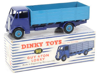 Lot 676 - DINKY TOYS (GB) (1)