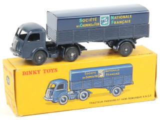 Lot 598 - DINKY TOYS (FRANCE) (1)