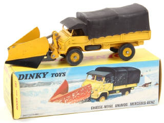 Lot 606 - DINKY TOYS (FRANCE) (1)