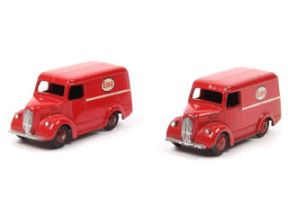 Lot 271 - DINKY TOYS (GB) (2)
