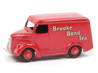 Lot 258 - DINKY TOYS (GB) (1)