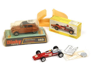 Lot 385 - DINKY TOYS (2)