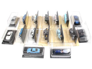 Lot 217 - DIVERS (16)