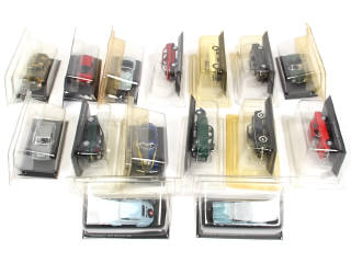 Lot 213 - DIVERS (15)