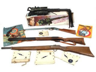 Lot 110 - DIVERS (10)