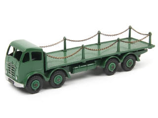 Lot 324 - DINKY TOYS (GB) (1)