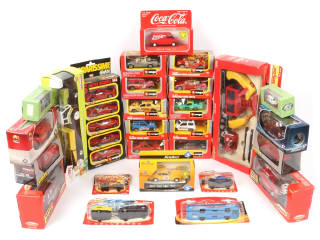 Lot 105 - DIVERS (31)