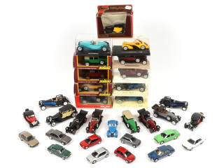 Lot 109 - DIVERS (31)