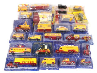 Lot 132 - DIVERS (26)