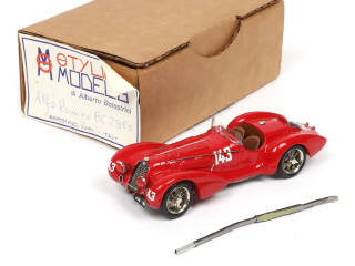 Lot 242 - STYLING MODELS (ITALIE) (1)