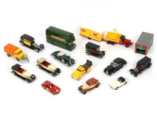 Lot 110 - DIVERS (15)
