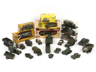 Lot 119 - DIVERS (25)