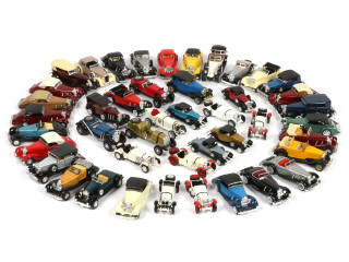 Lot 143 - DIVERS (44)