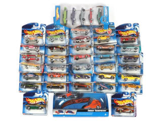 Lot 199 - MATTEL (40)